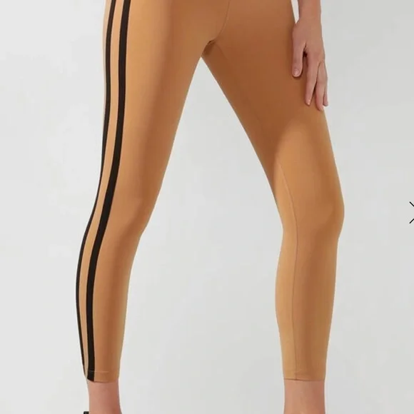 Lorna Jane Chai Arianna Core Ankle Biter
Tight NWT - Picture 5 of 10